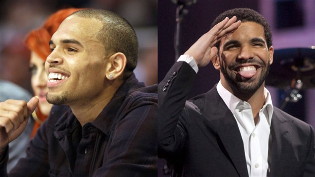 Chris Brown (gauche) et Drake (droite)