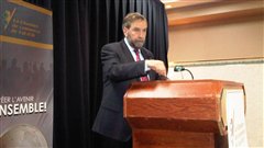 Le chef du NPD, Thomas Mulcair, a profit� de son passage � Val-d'Or pour condamner la loi C-38 sur la mise en oeuvre du budget f�d�ral.
