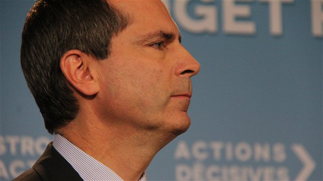 Le premier ministre de l'Ontario, Dalton McGuinty, en conférence de presse vendredi matin