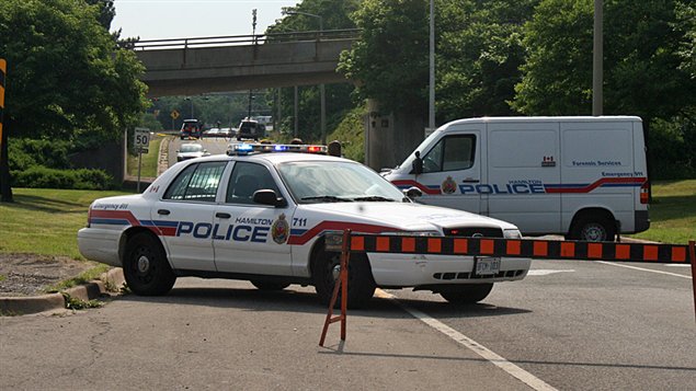 L'unité des enquêtes spéciales de la provinciale cherche des réponses sur la mort de deux hommes à Hamilton.