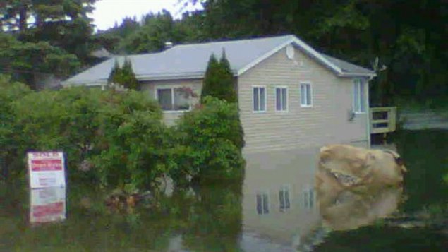 Une maison inondée de la rue Farrell à Prince George