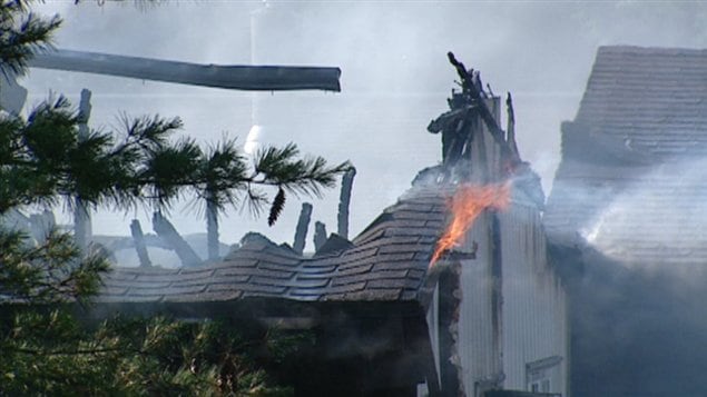 Un incendie a lourdement endommagé six logements à Ottawa.