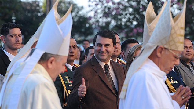 Le nouveau président Federico Franco lors d'une messe pour la paix du Paraguay, le 23 juin 2012