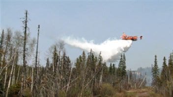 Avion-citerne au Labrador