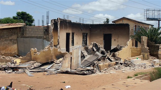 Une maison vandalisée à Kaduna en représailles à une attaque contre une église chrétienne, le 18 juin 2012.