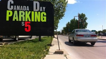 Une affiche à l'entrée du secteur de La Fourche, à Winnipeg