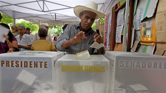 Un électeur mexicain à San Juan, dans la zone métropolitaine de Monterrey, le 1er juillet 2012