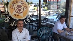 @Radio-Canada/Dominic brassard | Ramon Amid, propri�taire du caf� du 5 juillet � Montr�al