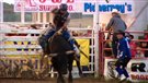 Le port du casque gagne en popularité au Stampede