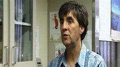 Le biologiste Thomas Landry