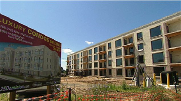 Des condos de luxe en construction à Moncton.