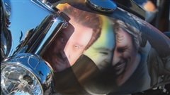La moto enfourchée par Johnny Hallyday avait été peinte à son image.