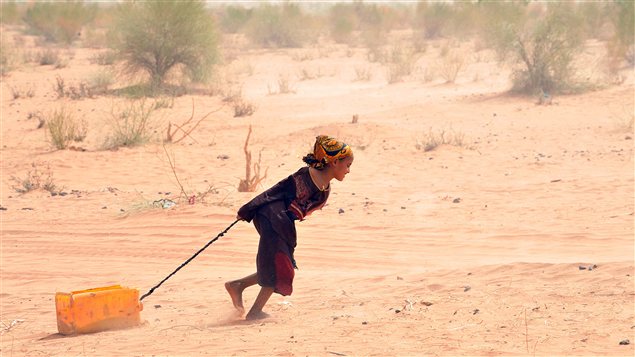 Jeune réfugiée malienne en Mauritanie
