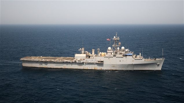 Navire de la marine américaine dans le golfe Persique le 14 juillet 2012 