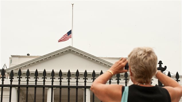 Drapeau américain en berne à la Maison Blanche