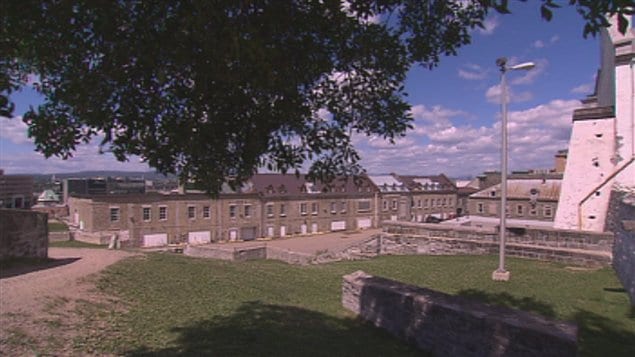 Le bâtiment militaire a été construit en 1748 sous le régime français.