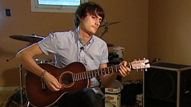 Le musicien originaire d'Edmonton, Michael Rault