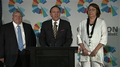Fran�ois Legault pr�sente les nouveaux candidats de la CAQ, Ga�tan Barrette et Claire Samson