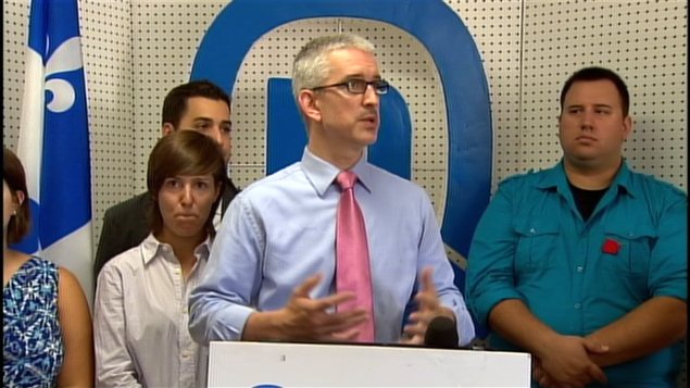 Un jeune parti, Option nationale, et son chef, Jean-Martin Aussant.