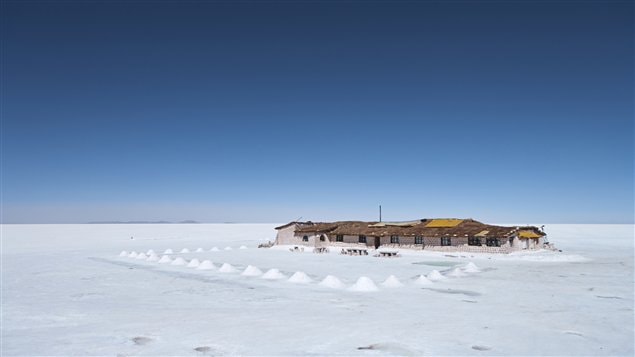 H�tel fait en sel en Bolivie �iStock/Bartosz Hadyniak