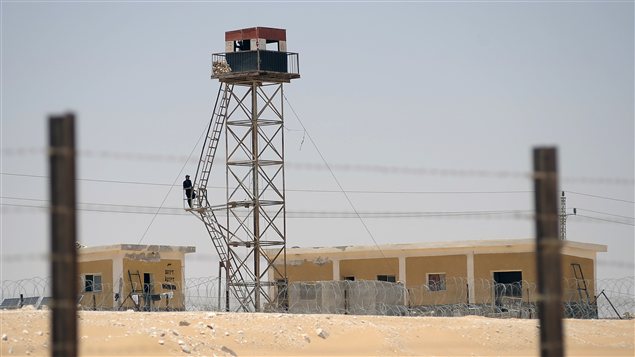 Un poste-frontière égyptien à la frontière avec Israël.