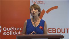 La coporte-parole de Qu�bec solidaire Fran�oise David lors de son lancement de campagne dans la circonscription de Gouin, jeudi matin