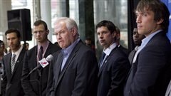 Donald Fehr et certains des joueurs pr�sents mardi � Toronto