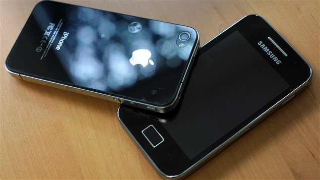 Téléphones Samsung et Apple