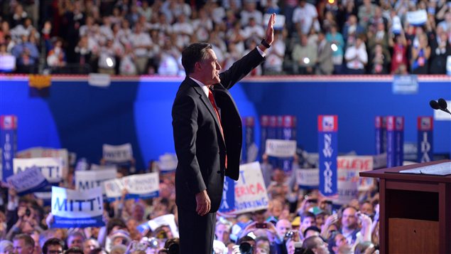 Mitt Romney accepte officiellement l'investiture du Parti républicain à Tampa, en Floride, le 30 août 2012.