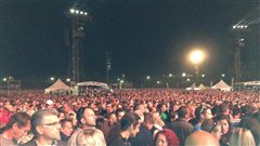 Foule sur les Plaines au spectacle de Madonna