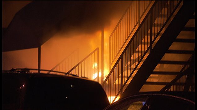 Le suspect a mis le feu au vestibule arrière du Métropolis