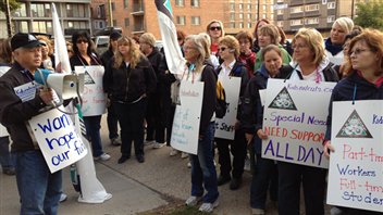 Grève des employés de soutien du conseil scolaire catholique d'Edmonton