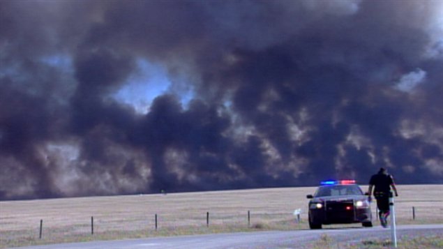 Incendie violent à l'ouest de Lethbridge