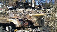 destruction feu Peachland