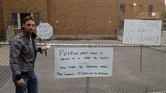 @Dominic Brassard/Radio-Canada | Pascal Dub�, parent de deux enfants, fait partie des parents de l'�cole Saint-Louis-De-Gonzague se mobilisent pour emp�cher une r�organisation des classes