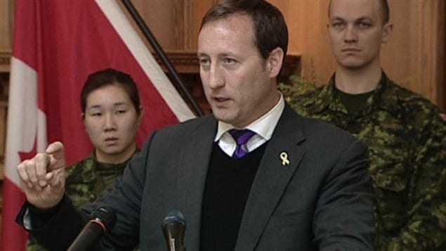 Le ministre de la Défense, Peter Mackay