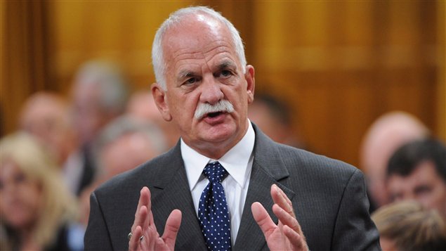 Le ministre fédéral de la Sécurité publique, Vic Toews, à la période de questions à la Chambre de communes à Ottawa. 