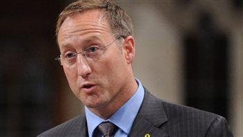 Le ministre de la Défense Peter MacKay