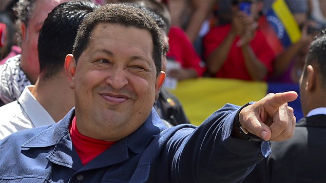 Le président sortant Hugo Chavez est réélu à la tête du Venezuela.