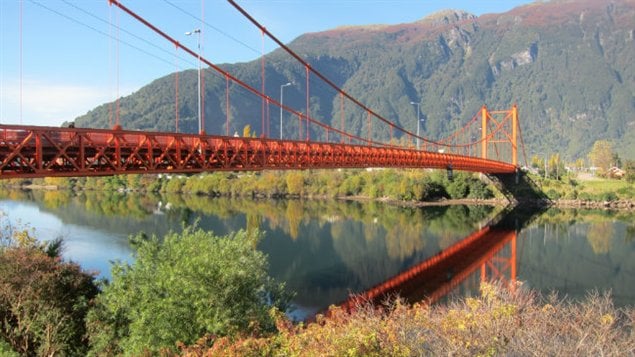 Le pont de Puerto Aysen, symbole des affrontements avec la police
