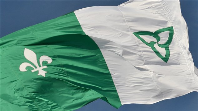 Le drapeau franco-ontarien, créé en 1975