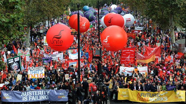 Manifestations contre les mesures d'austérité à Londres, au Royaume-Uni.