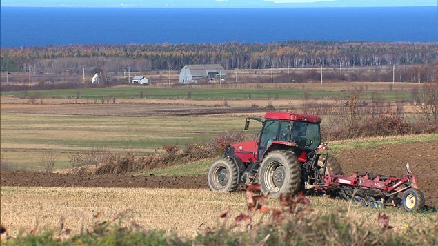 Projet de loi pour garder la propriété des terres agricoles au Québec