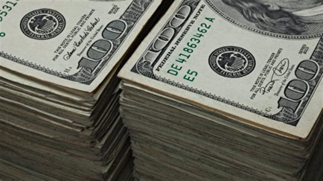 أوراق نقدية أميركية من فئة المئة دولار