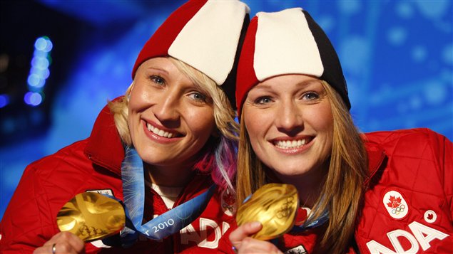 Kaillie Humphries (gauche) et Heather Moyse