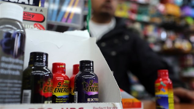 Des boissons 5-Hour Energy en vente dans un commerce