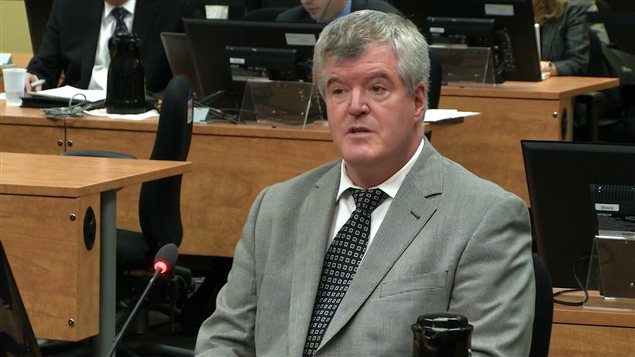 Pierre Papineau, courtier d'assurances générales