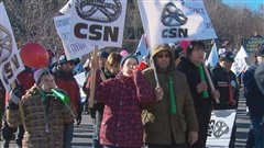 Les travailleurs de Bombardier à La Pocatière ont manifesté la semaine dernière.
