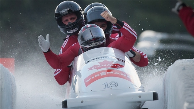 L'équipe canadienne de bobsleigh à quatre : Chris Spring, Timothy Randall, Adam Rosenke et Ben Coakwell.