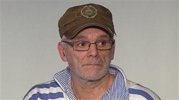 Réjean Cormier affirme avoir été brutalisé et blessé par deux policiers du Service de police de l'agglomération de Longueuil.